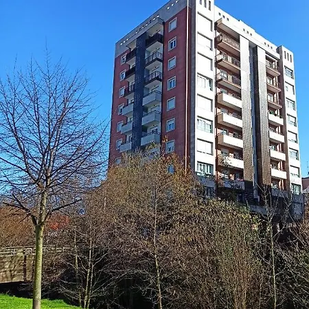 Patxike Con Plaza De Garaje Apartmán Bermeo